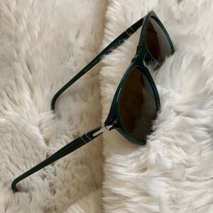 Persol Sunglasses Ossidiana Green Round Frames SMALL SIZE